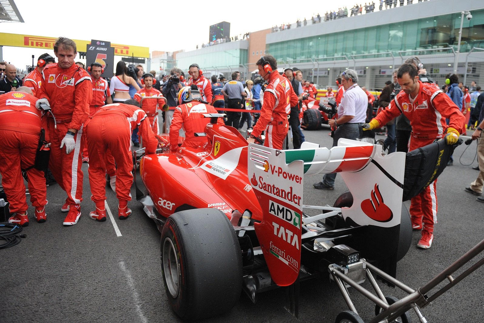 150, 2011, Alonso, Ferrari, Formula, One, Italia, Massa, Pitlane, Scuderia Wallpaper