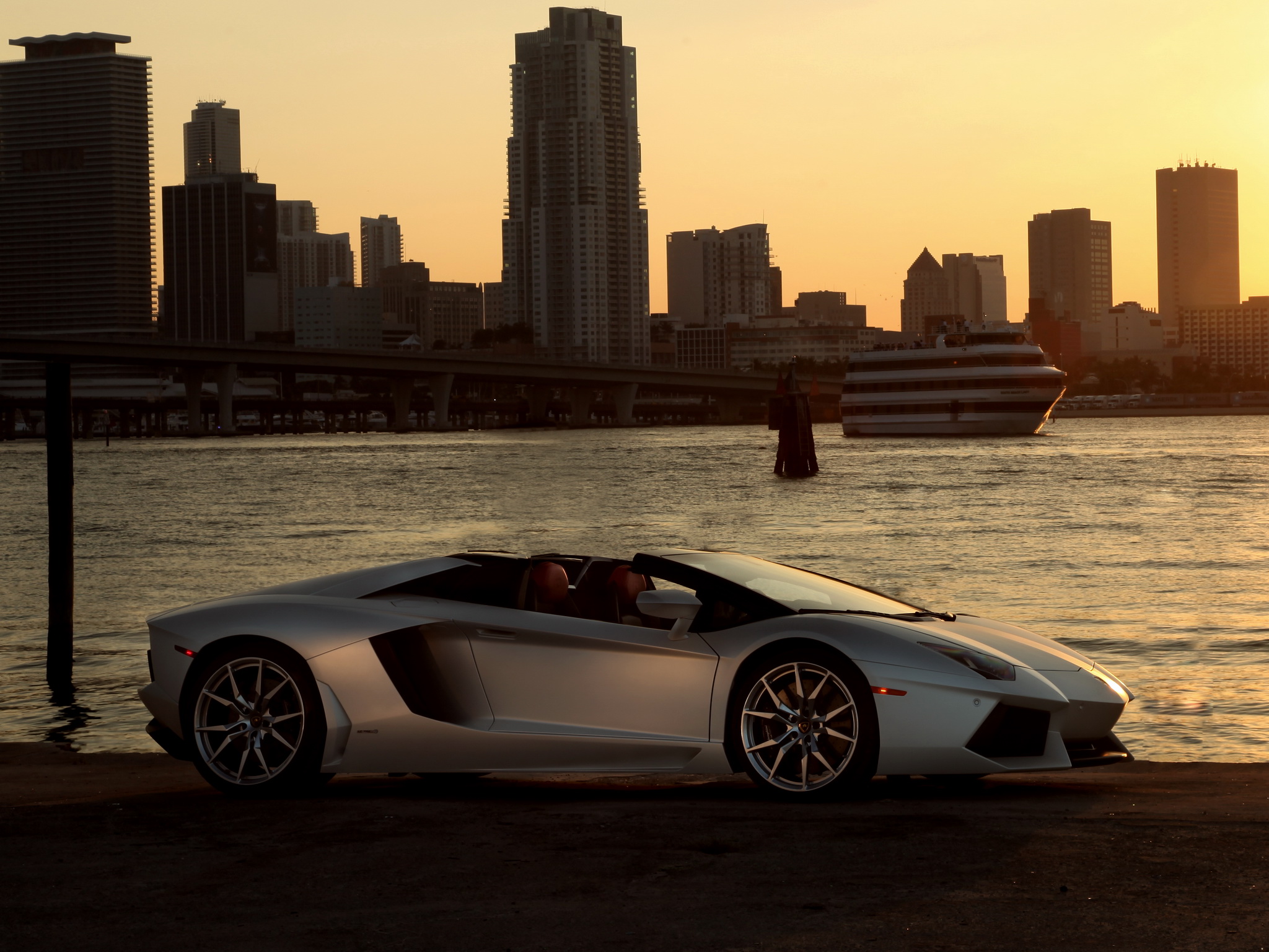 2014, Lamborghini, Aventador, Roadster, Supercar, Silver, Cities Wallpaper
