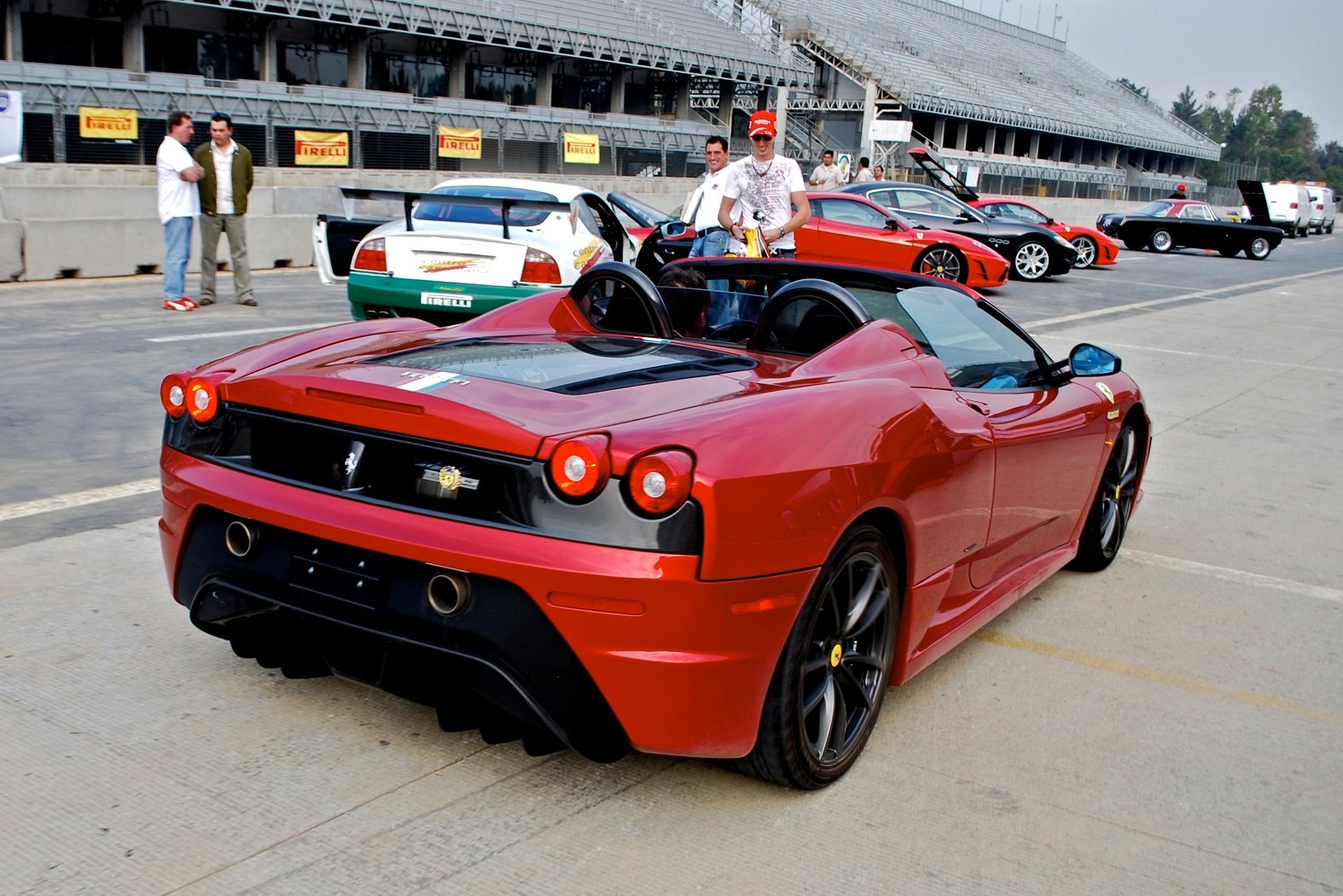 16m, 2009, Ferrari, Scuderia, Spider, Supercar, Rouge, Red, Rosso Wallpaper