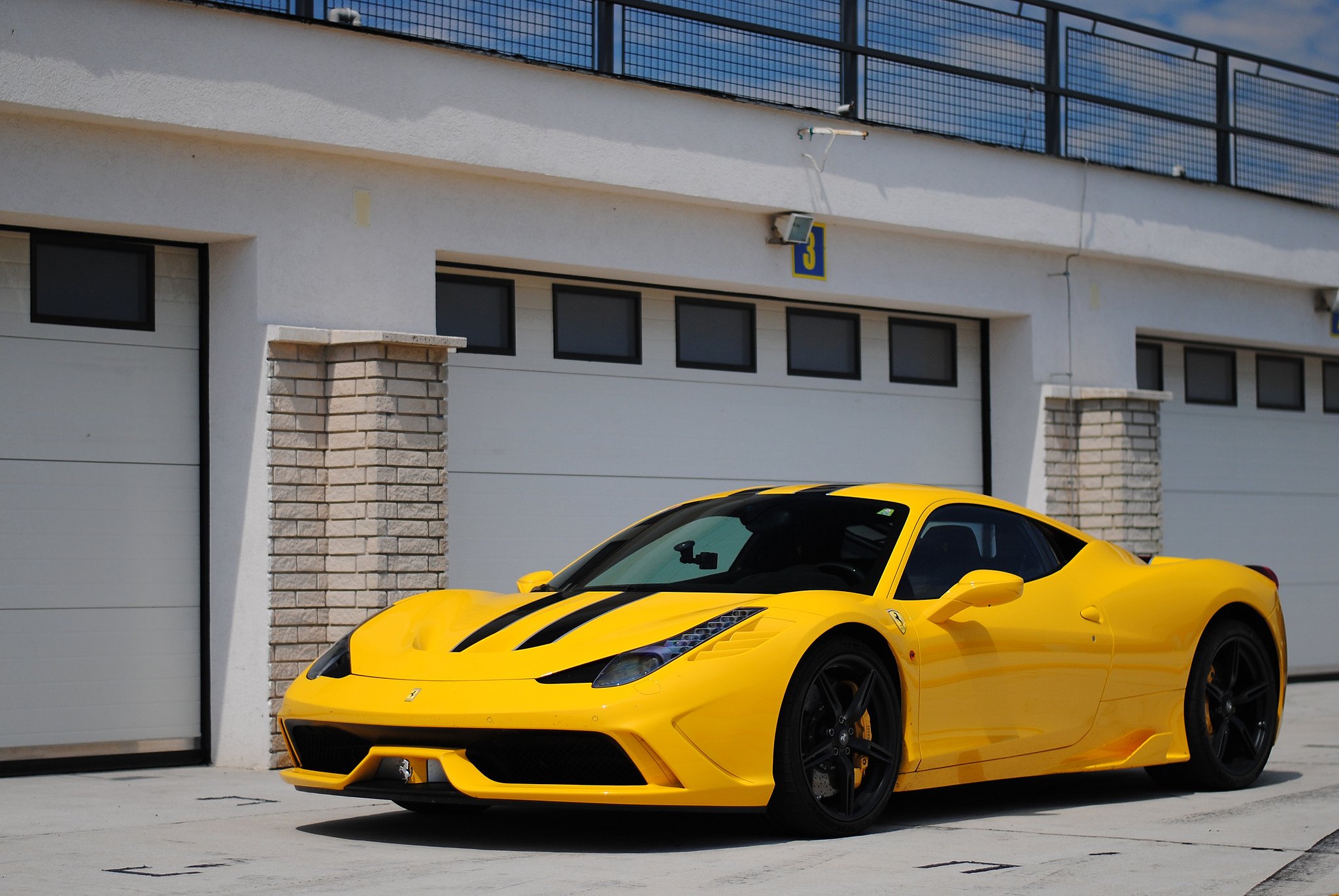 ferrari 458 speciale yellow