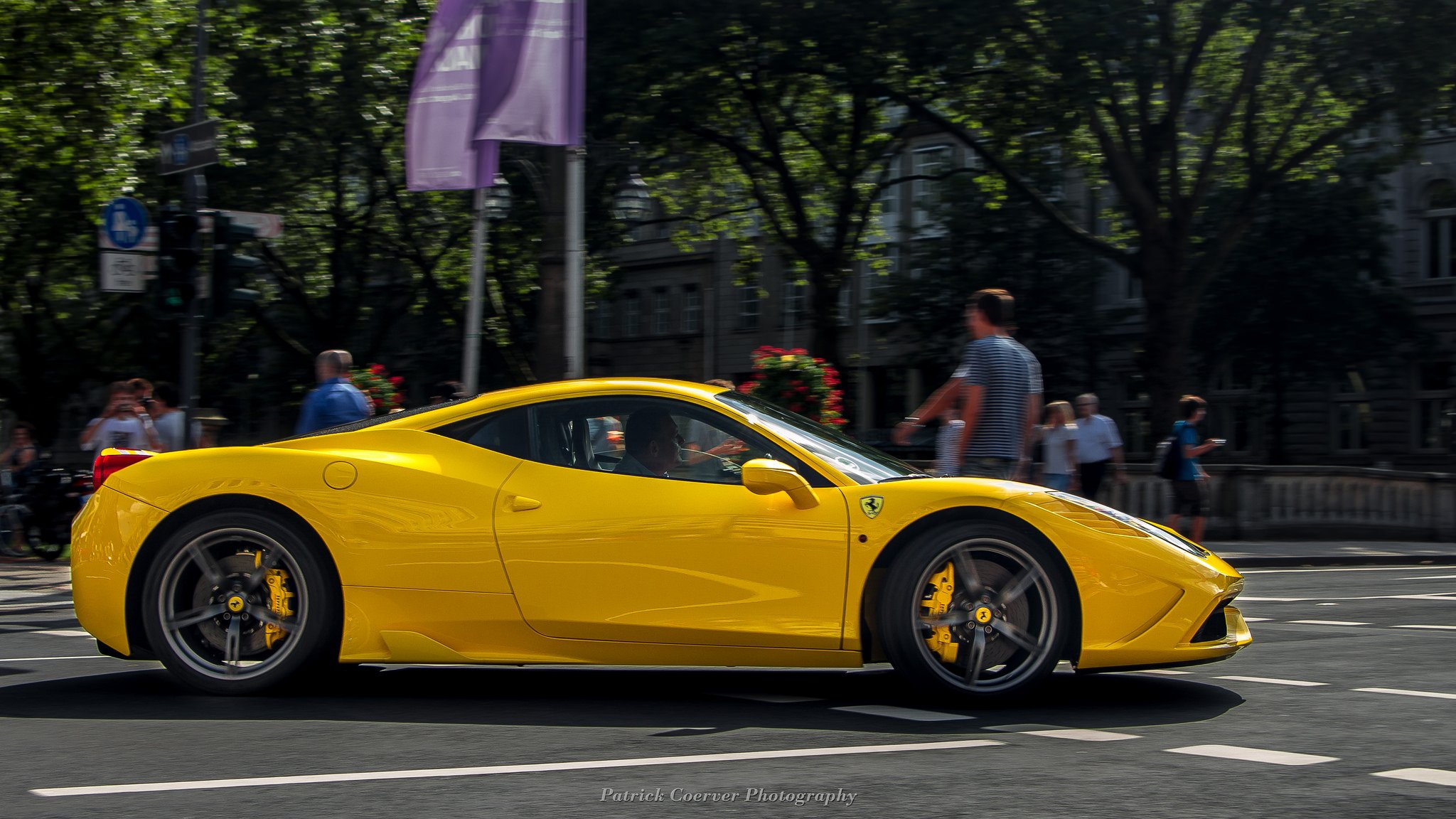 ferrari 458 speciale yellow