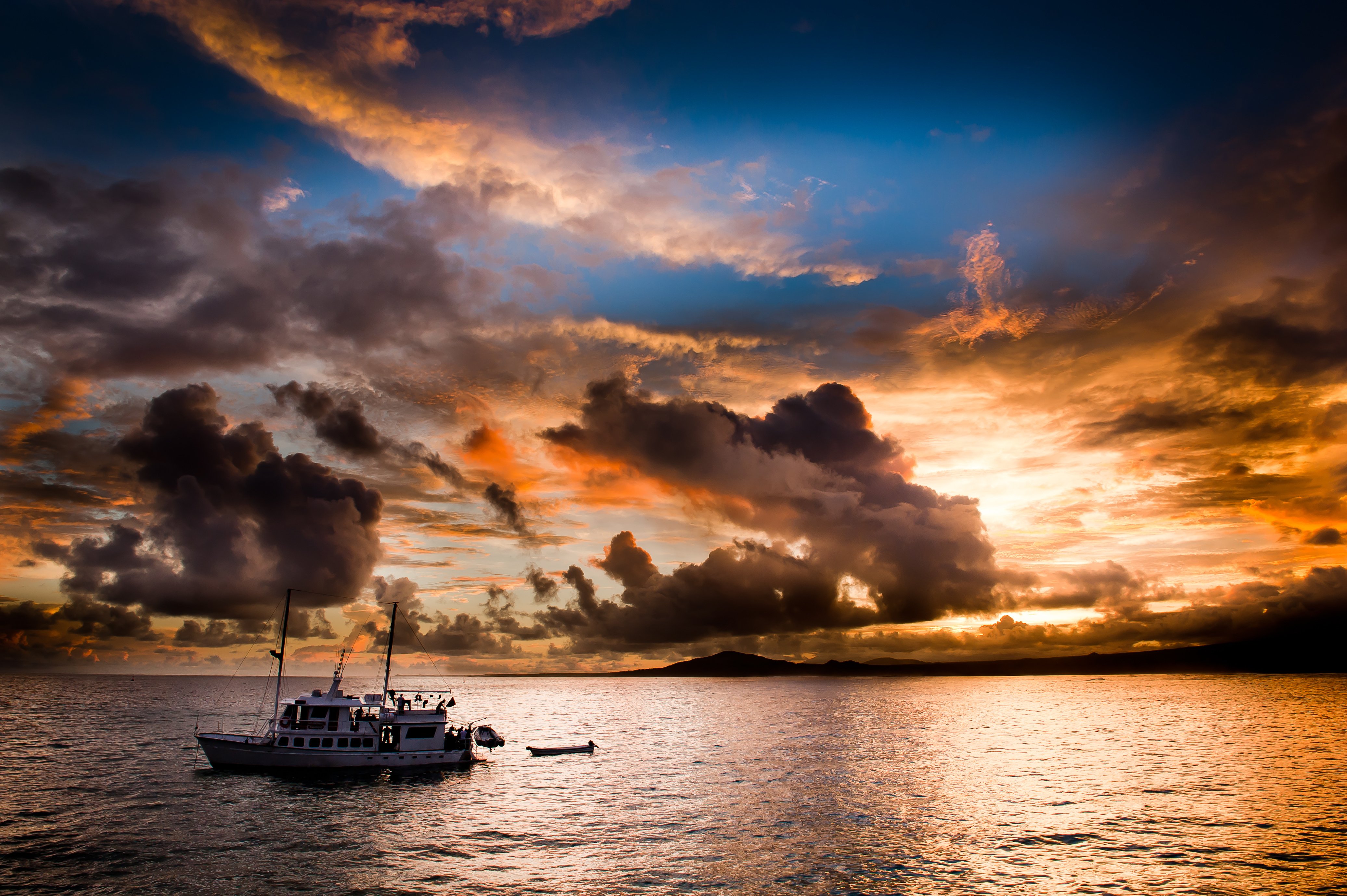 poberezhe, Yacht, Sunset, Evening, Sea, Ocean, Fishing, Sky, Clouds, Reflection, Boat Wallpaper