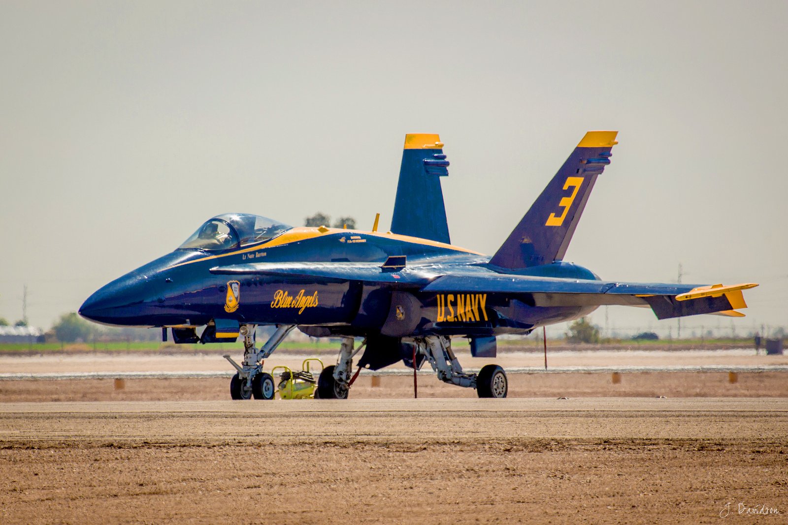 a 18, Hornet Wallpaper