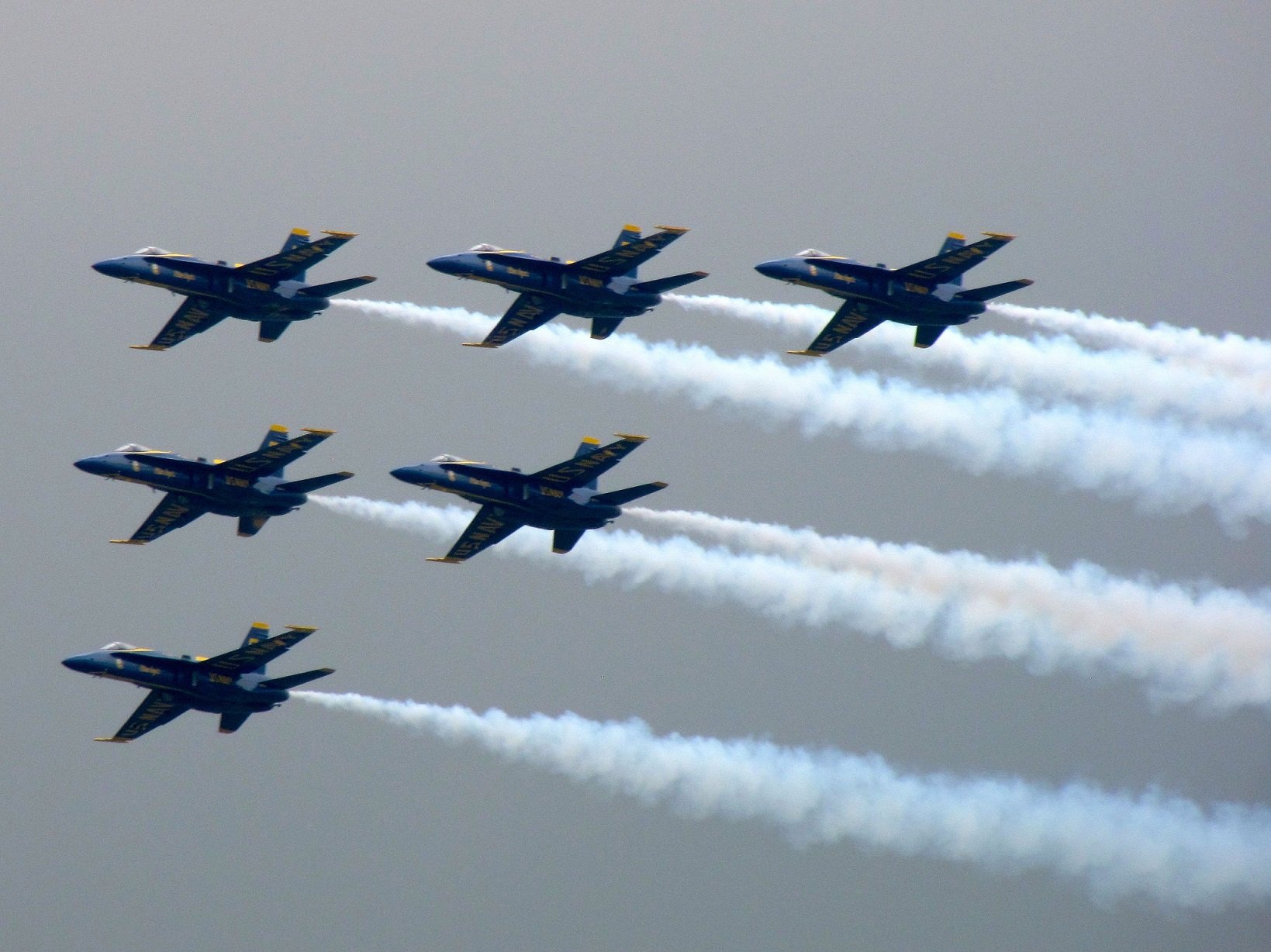 a 18, Hornet Wallpaper