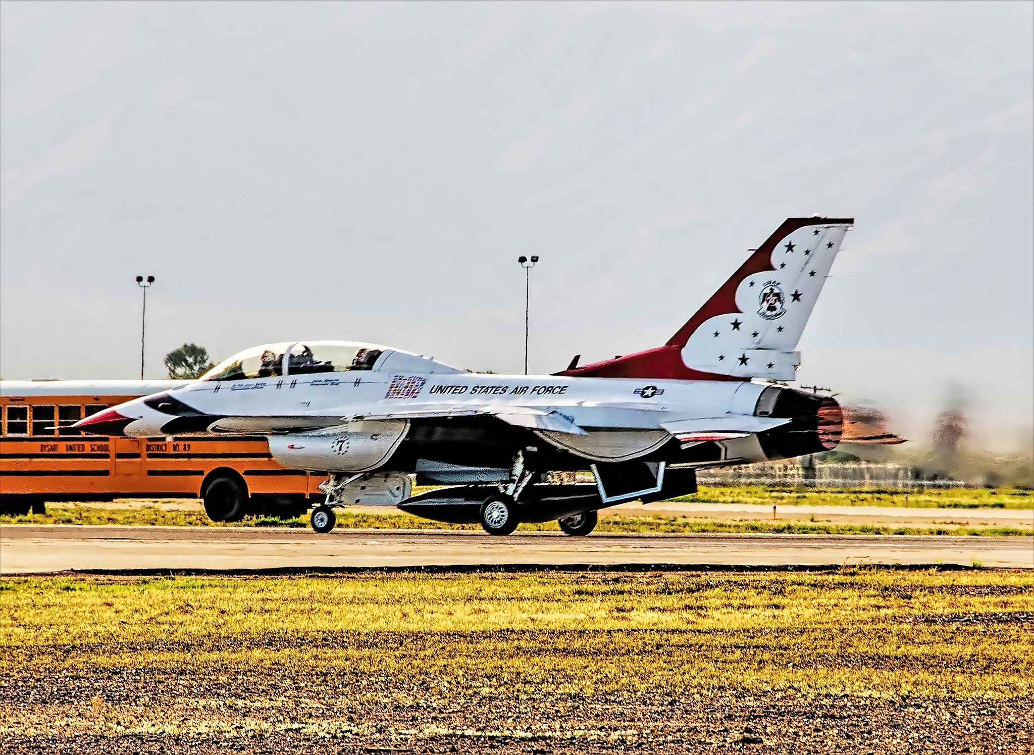 u, S, A, F, Thunderbirds, F 16, Fighting, Falcon, Fighter, Army, Jet, Aircrafts, Acrobatic Wallpaper
