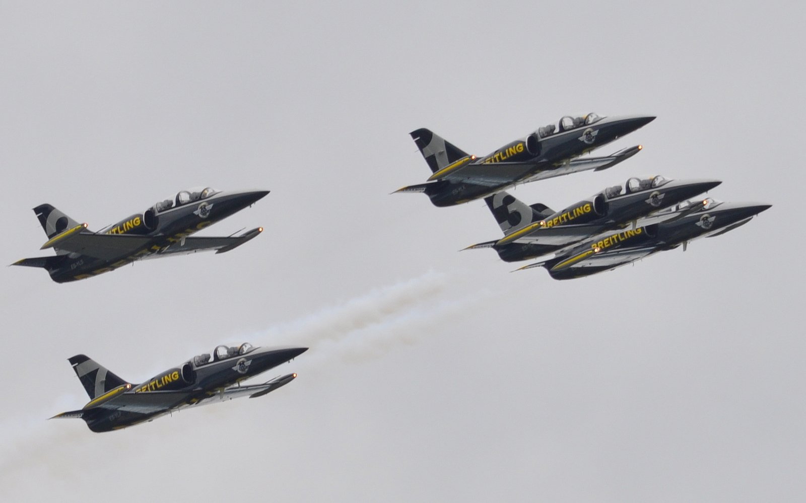 aero, L 39, Albatros, Breitling, Jet, Team, Acrobatic, Aircrafts Wallpaper