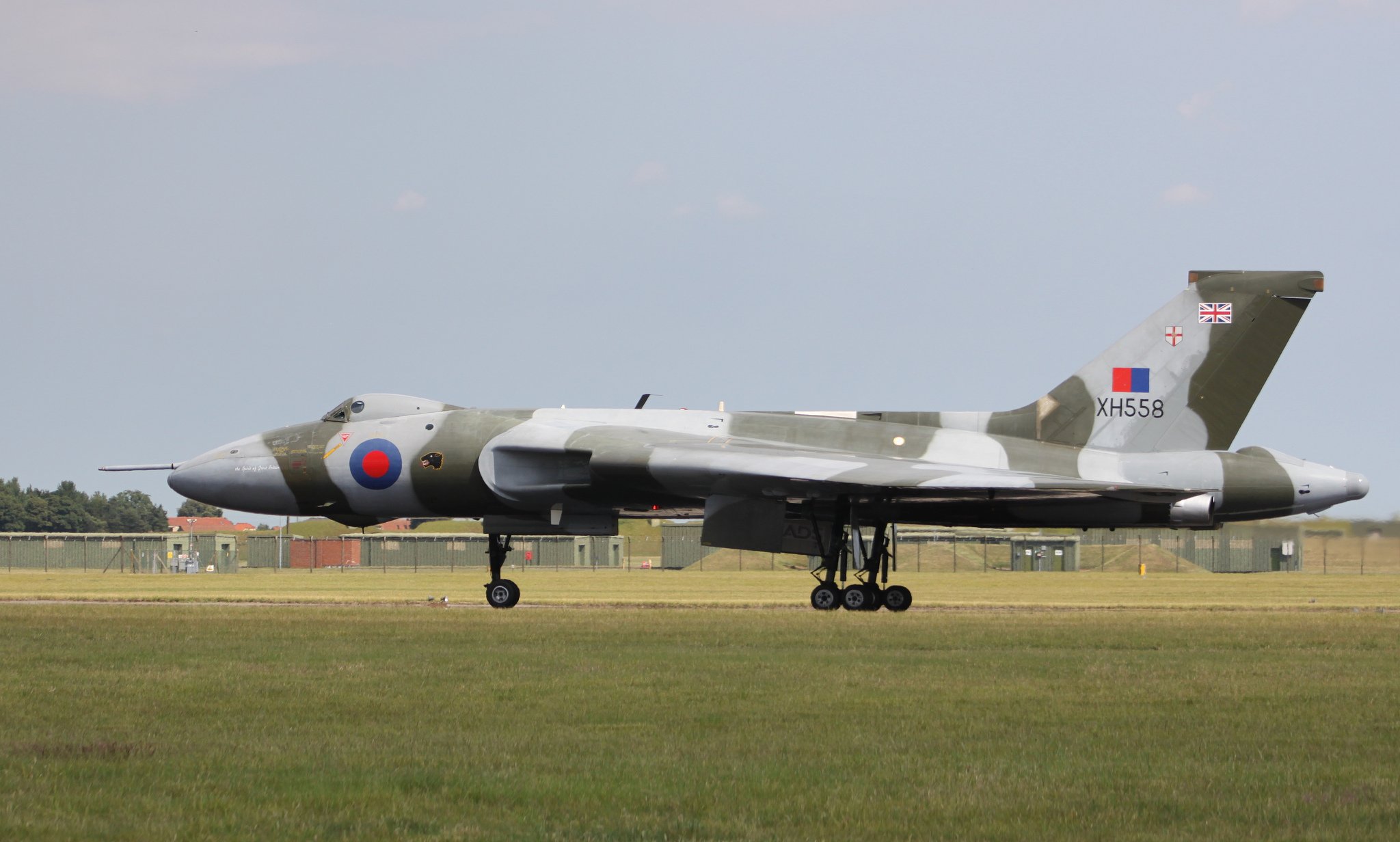 hawker, Siddeley, Vulcan, B 2, Avro, Royal, Air, Force, England, Delta, Wing, Strategic, Bomber Wallpaper