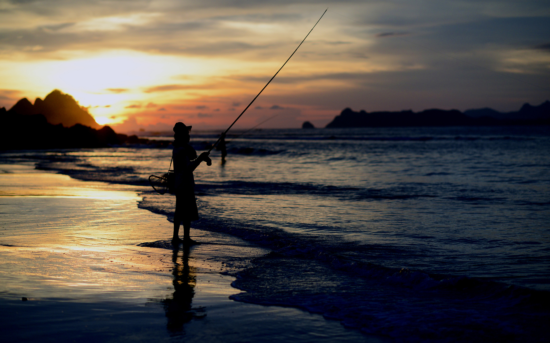 fishing, Person, Silhouette, Beach, Ocean, Sunset, People, Fishing, Sea, Waves Wallpaper