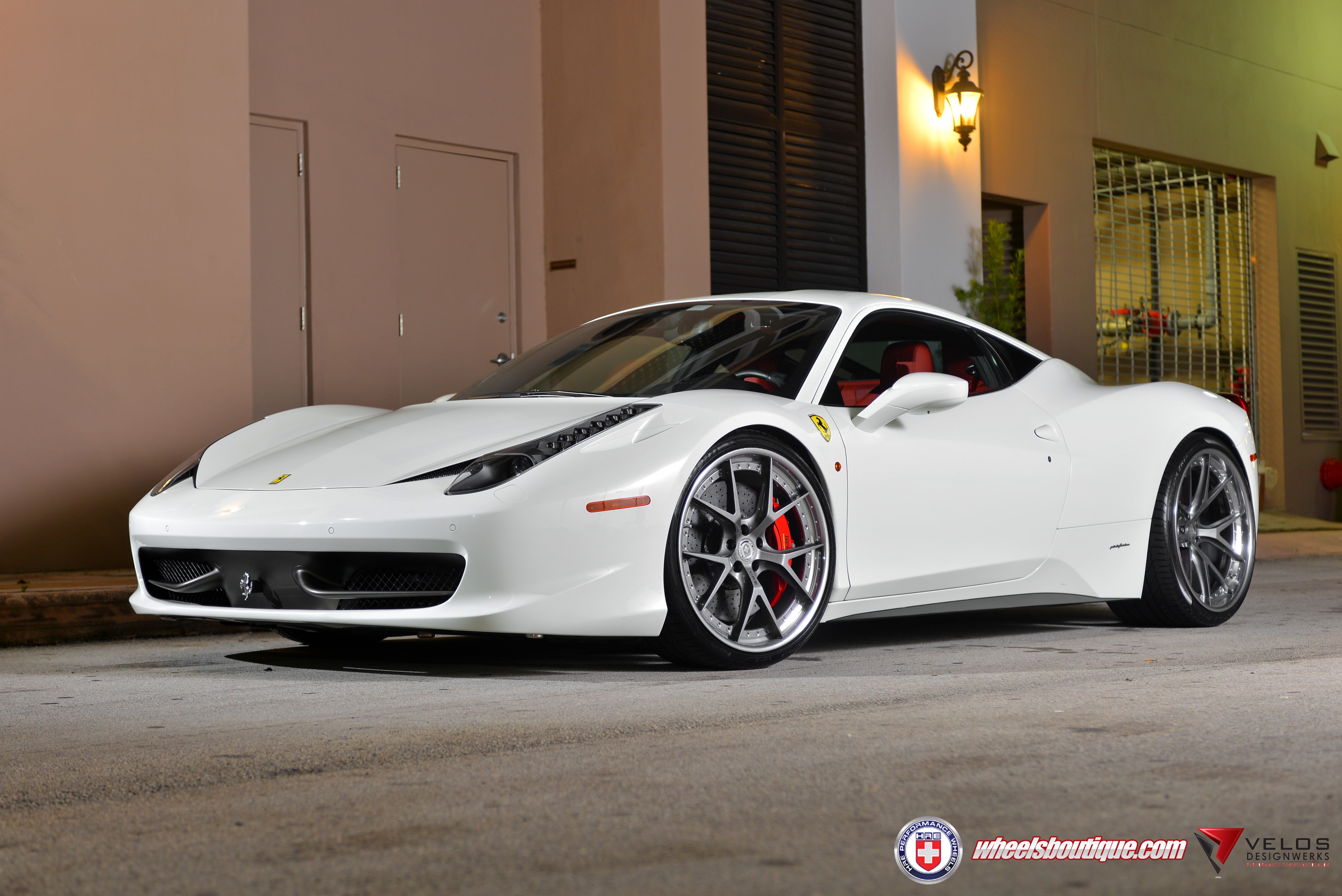 Ferrari 458 Italia фиолетовая