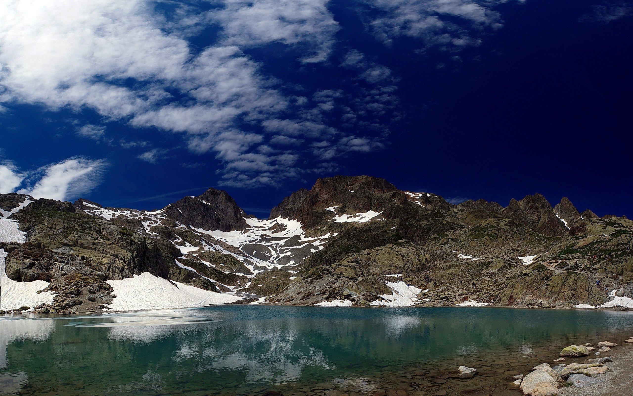 mountains, Nature, Snow, Rocks, Wild, River, Green Wallpaper