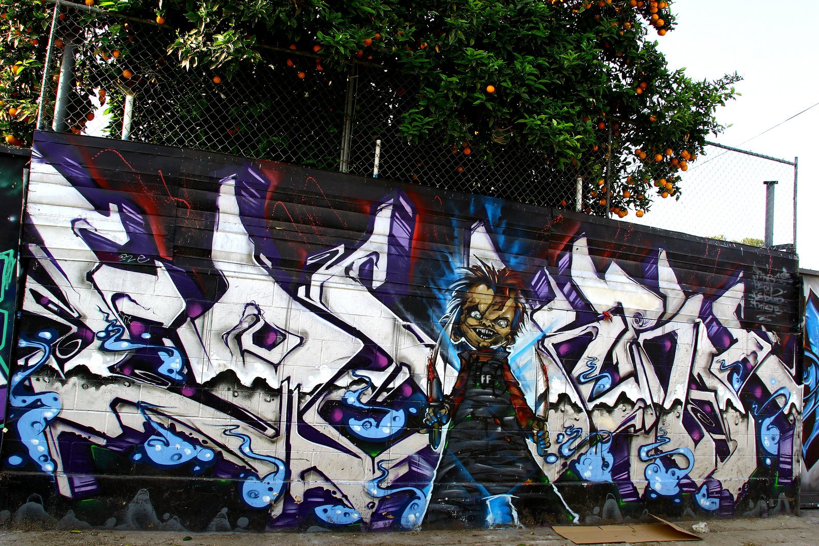 Фотообои город с граффити