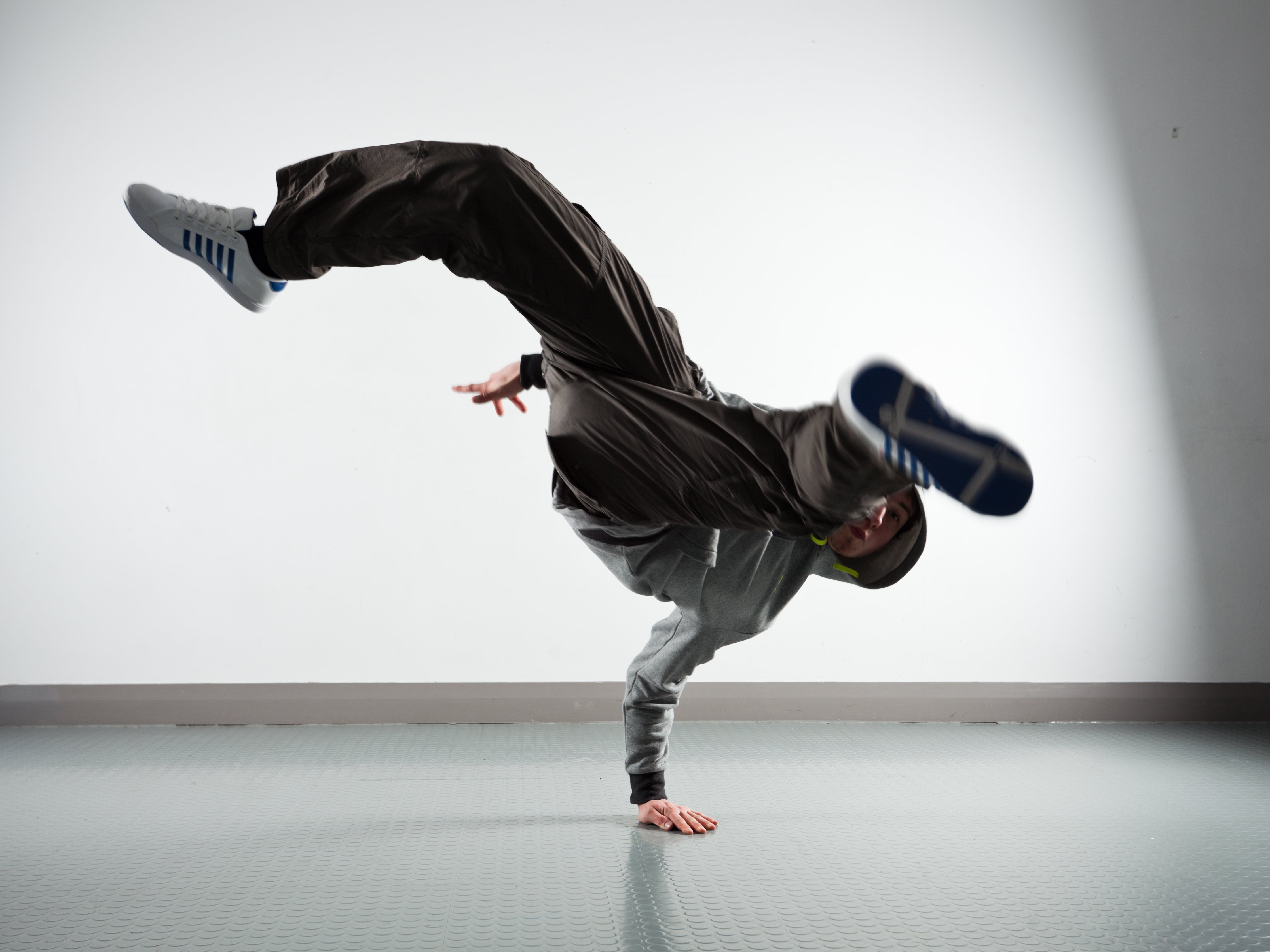 10 Reasons to Take Adult Hip Hop Classes - Hip Hop Classes 