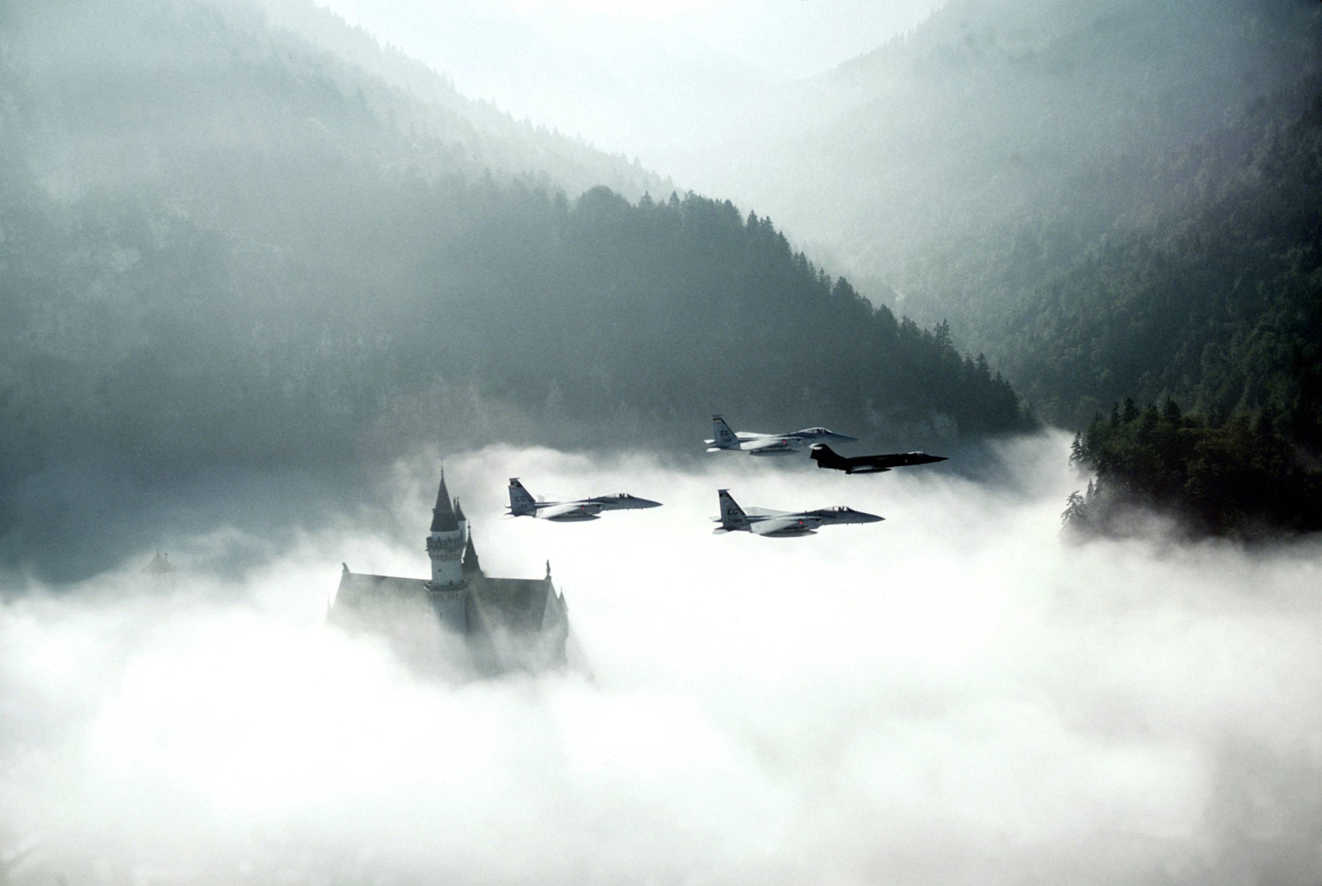 jets, Castle, Mist, Fog, Military Wallpaper