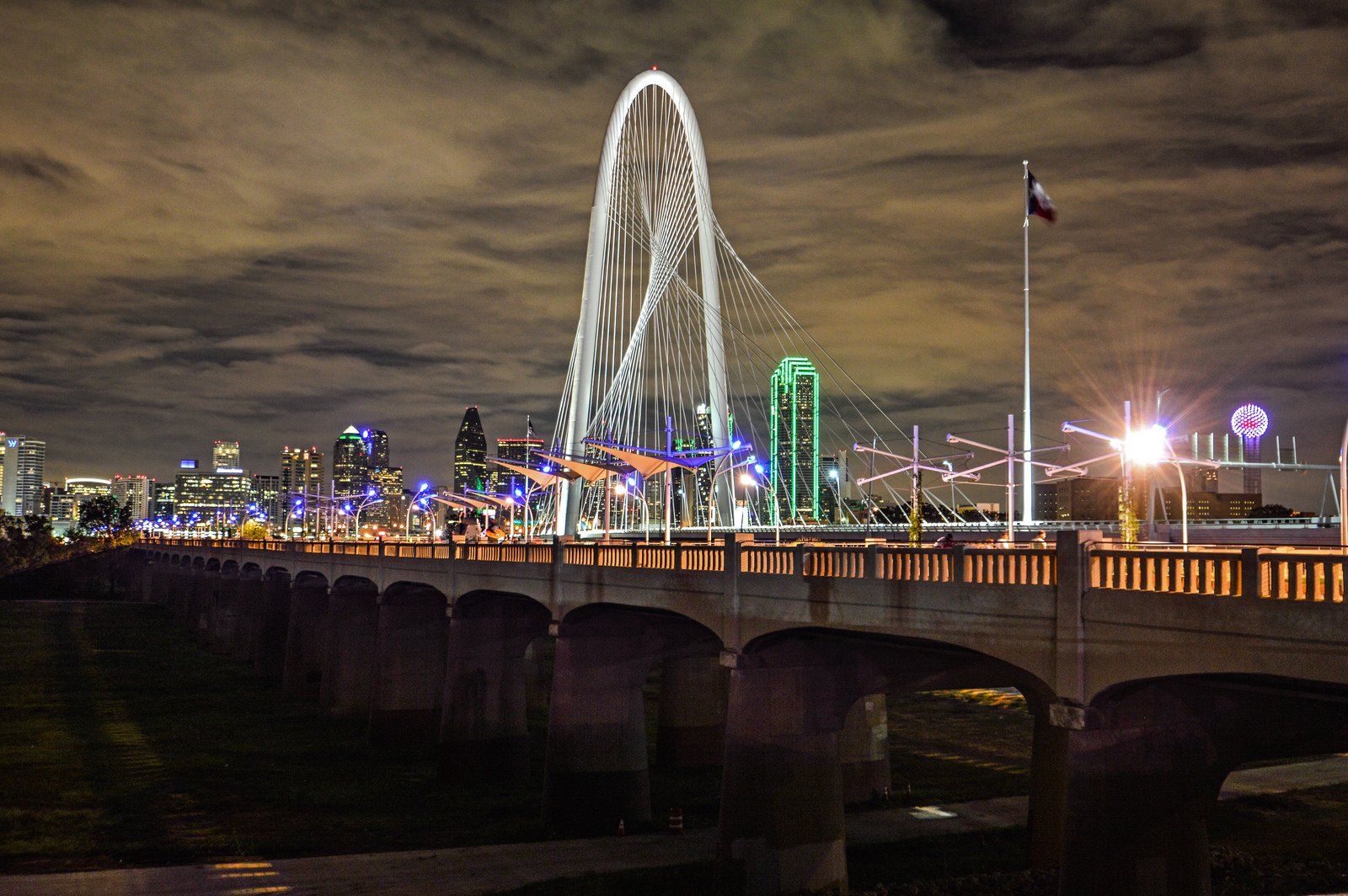 dallas, Architecture, Bridges, Cities, City, Texas, Night, Towers, Buildings, Usa, Downtown, Oak lawn, Lakewood, Fair, Park, Lake highland, White rock lake, Oak cliff, Offices, Storehouses, Stores, Roads, Highwa Wallpaper