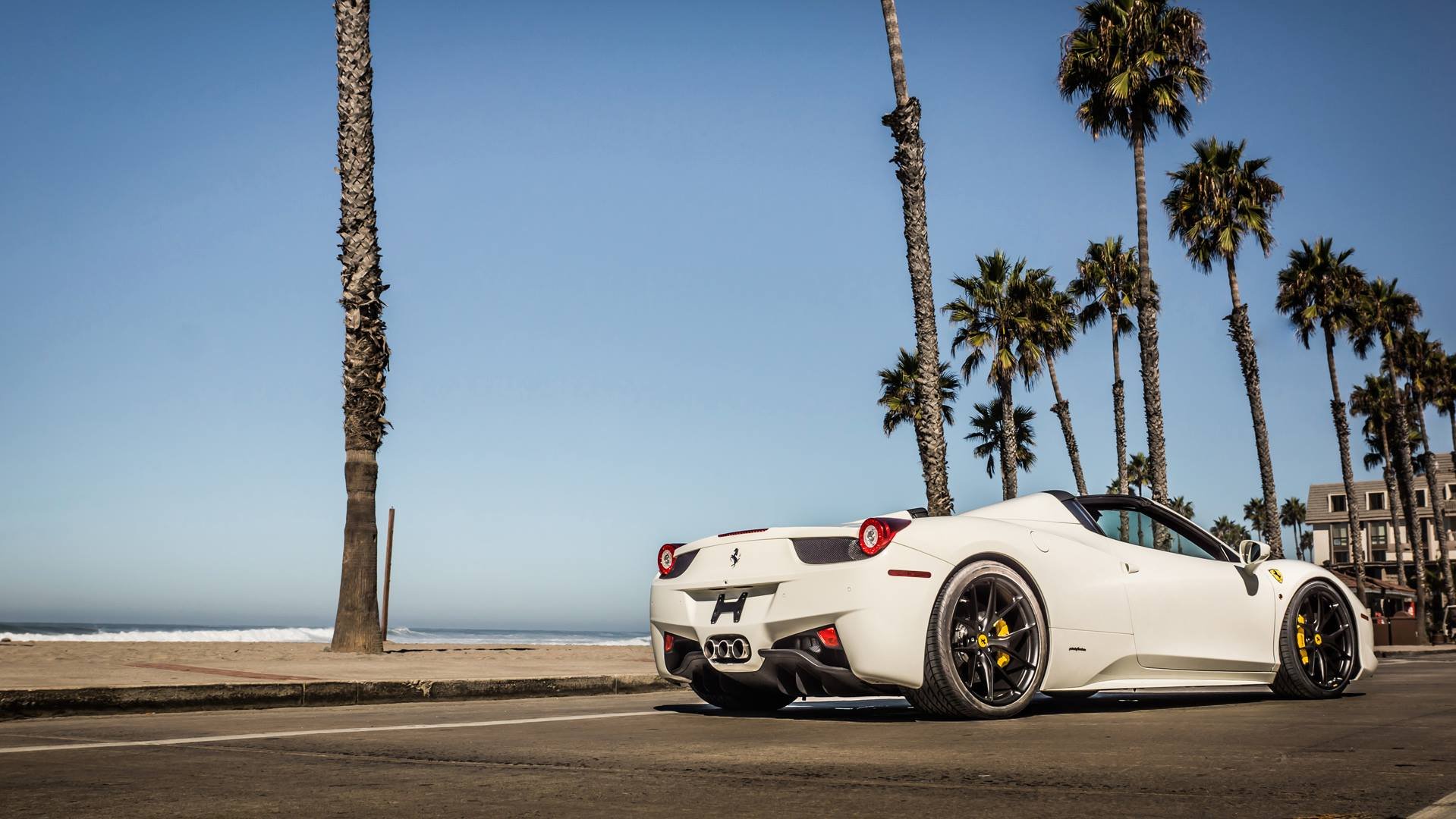 Ferrari 458 белая