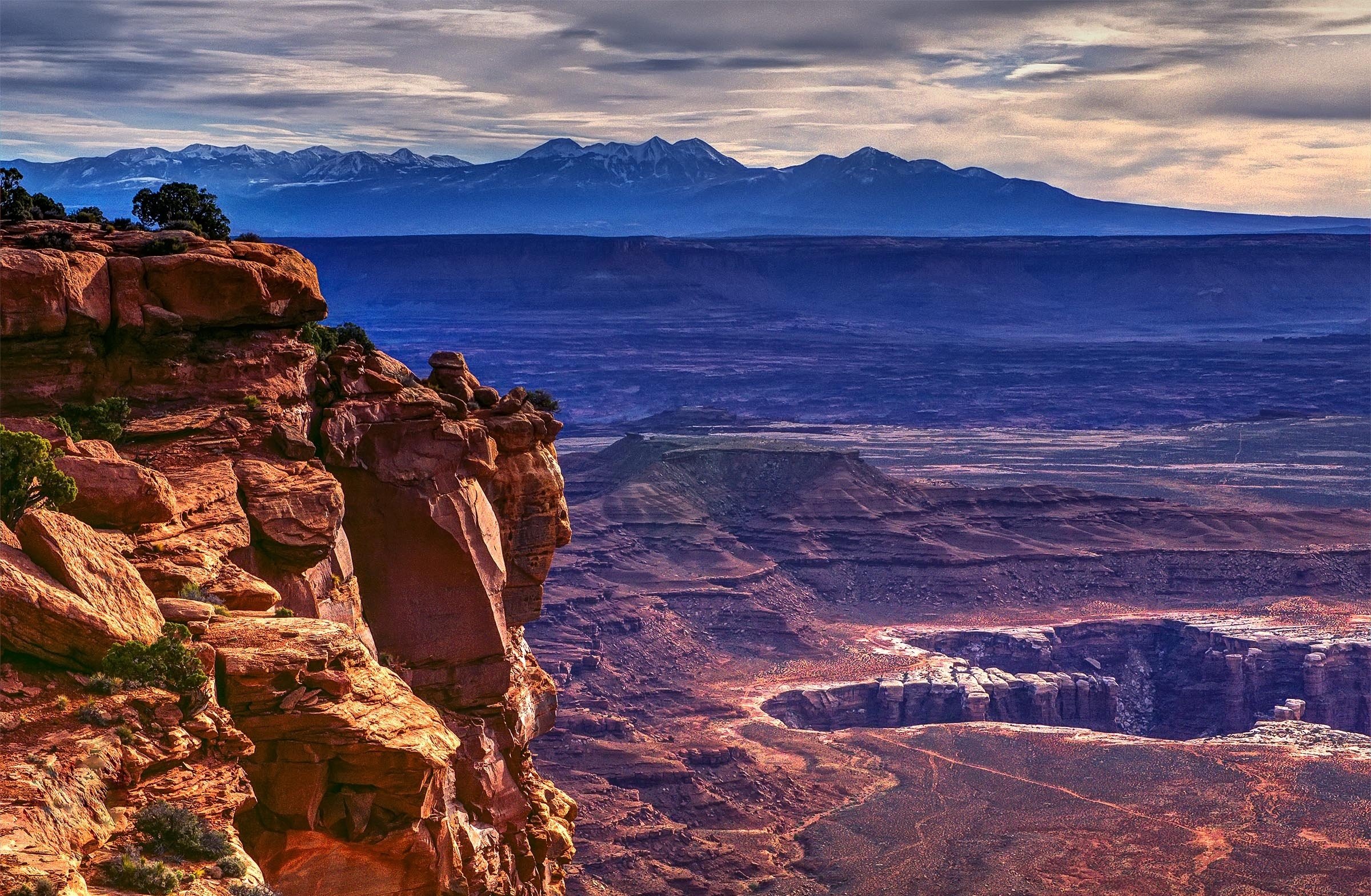 canyonlands, National, Park, Near, Moab, Utah, Desert, Landscape, Mountains Wallpaper