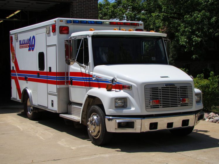 ambulance, Camion, Cars, Emergency, Fire, Fire, Departments, Medic, Chicago, Michigan, Pompier, Rescue, Suv, Truck, Usa HD Wallpaper Desktop Background