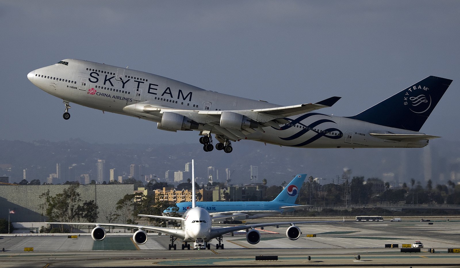 aicrafts, Boeing, 747, Airports, Jet, Sky, Transports, Cargo Wallpaper