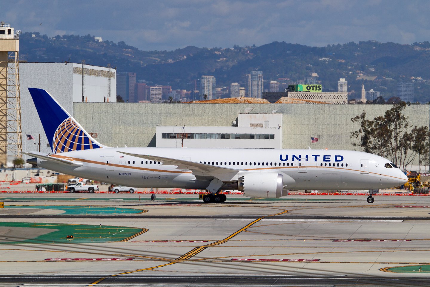 boeing 787, Dreamliner, Airliner, Airplane, Plane, Transport, Aircrafts Wallpaper