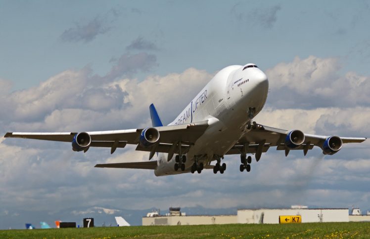 boeing, 747 400, Dreamlifter, Aircrafts, Airliner, Airplane, Beluga, Cargo, Plane, Sky, Transport HD Wallpaper Desktop Background