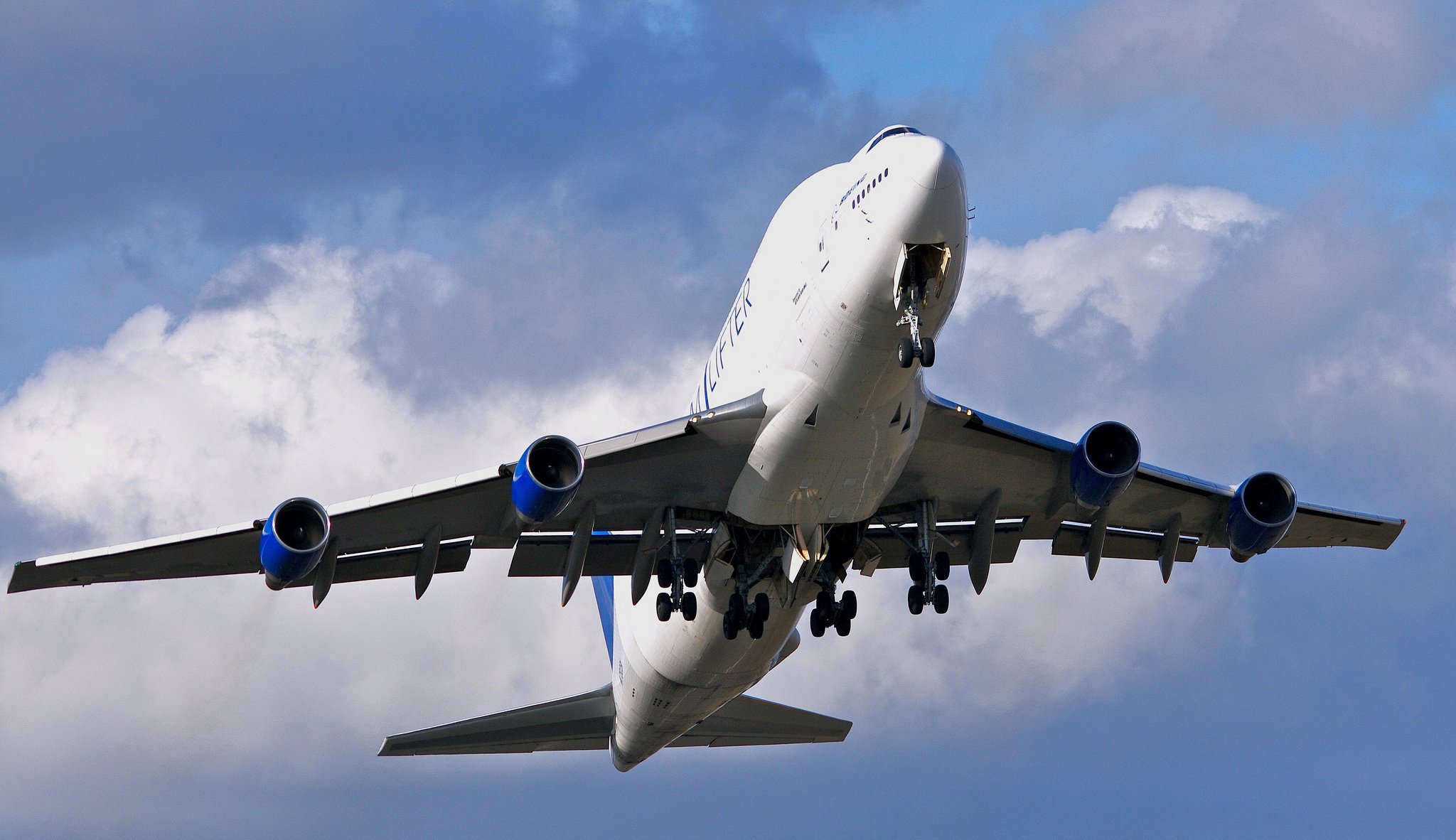 boeing, 747 400, Dreamlifter, Aircrafts, Airliner, Airplane, Beluga, Cargo, Plane, Sky, Transport Wallpaper