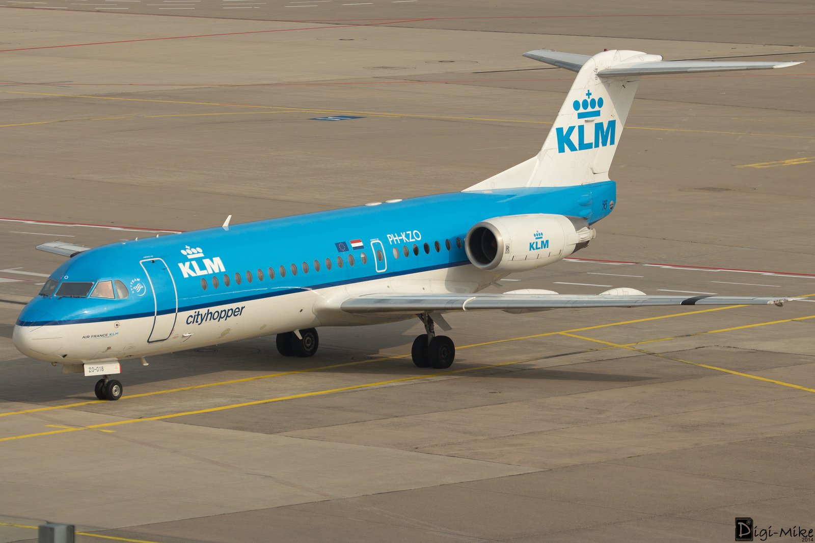 aircrafts, Airliner, Airplane, Fokker 70, Plane, Transport Wallpaper