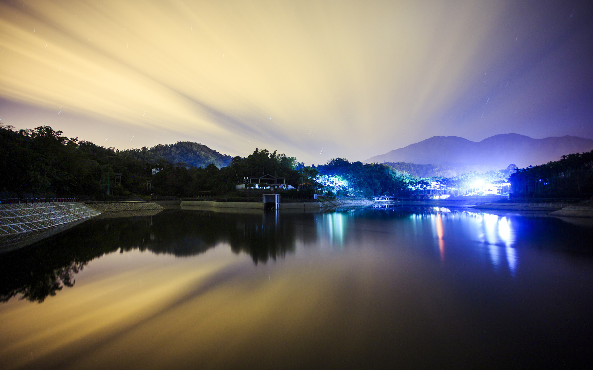sunset, Light, Water, Mountains, Lakes, Reflection, Buildings, Shore Wallpaper