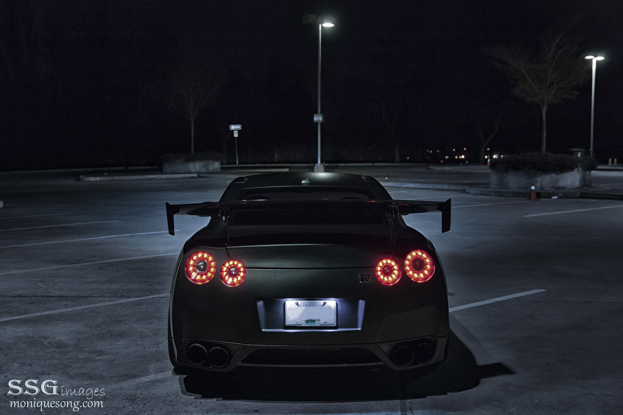 Nissan GTR r35 ночью