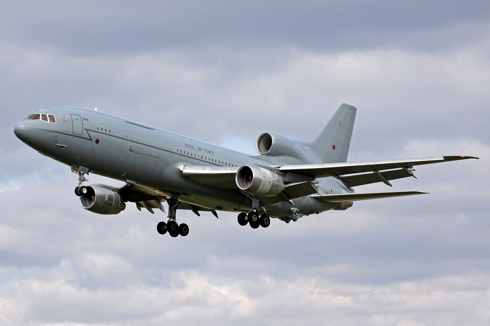 lockheed-l-1011-tristar-airliner-airplane-plane-transport