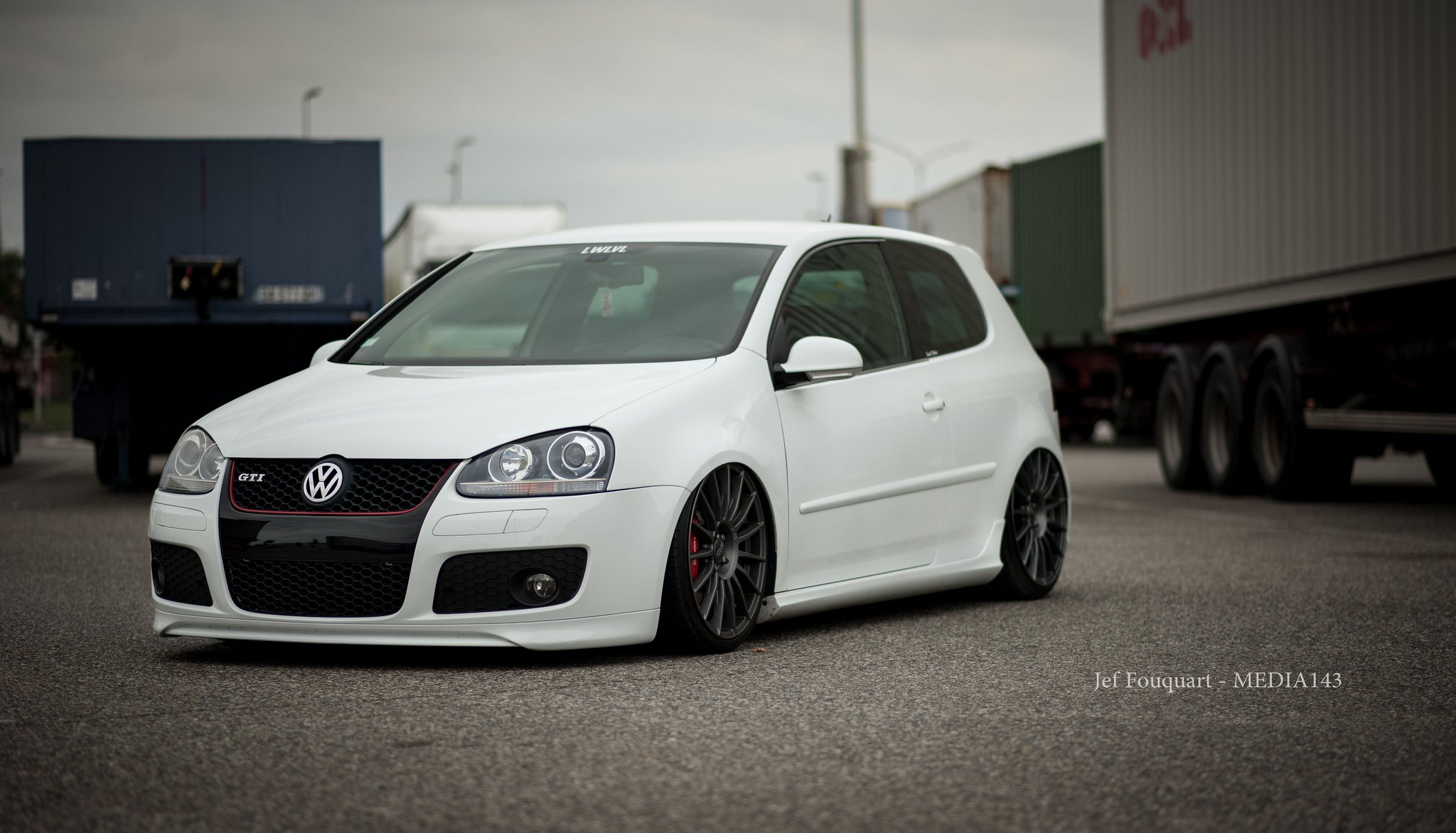 VW Golf 5 GTI Р±РµР»С‹Р№