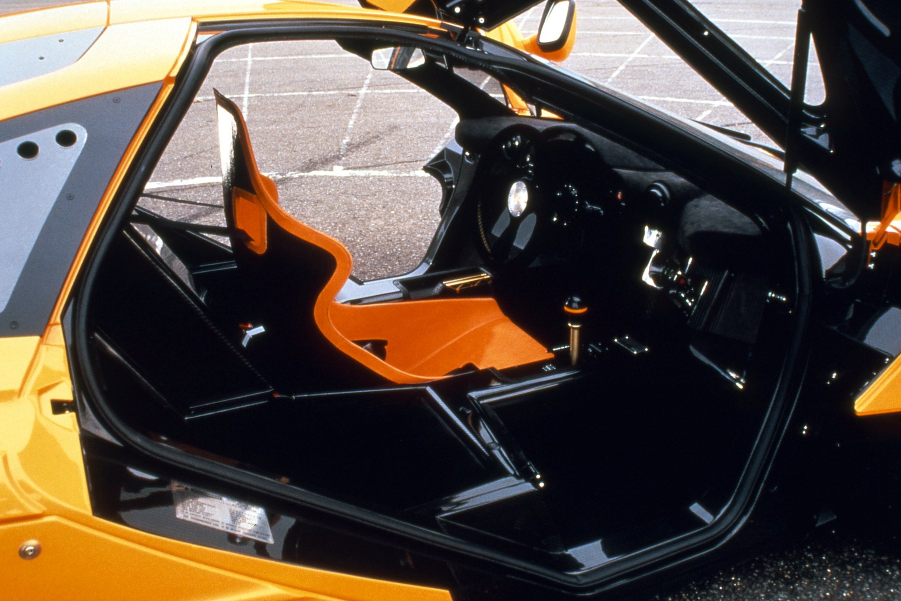 MCLAREN f1 салон