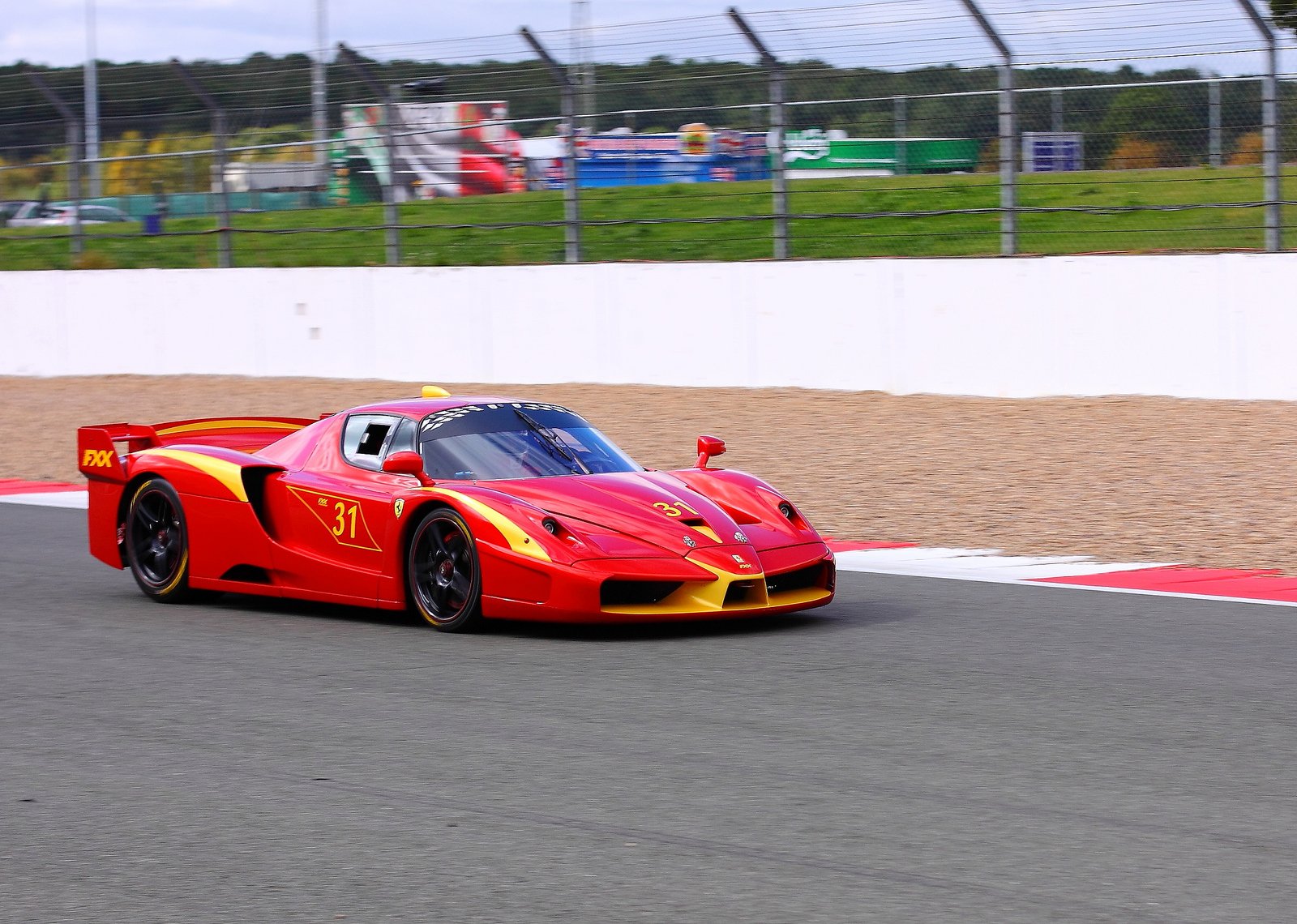 ferrari, Fxx, Enzo, Racecars, Supercars, Cars, Race, Italia, Red, Rouge, Rossa Wallpaper