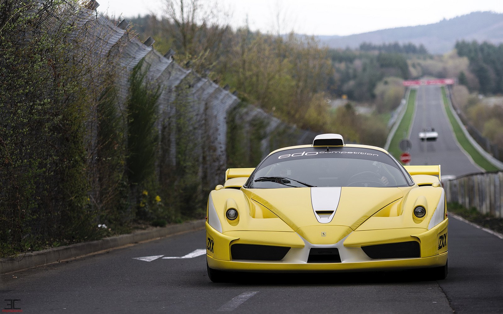 ferrari, Fxx, Enzo, Racecars, Supercars, Cars, Race, Italia, Yellow, Jaune Wallpaper