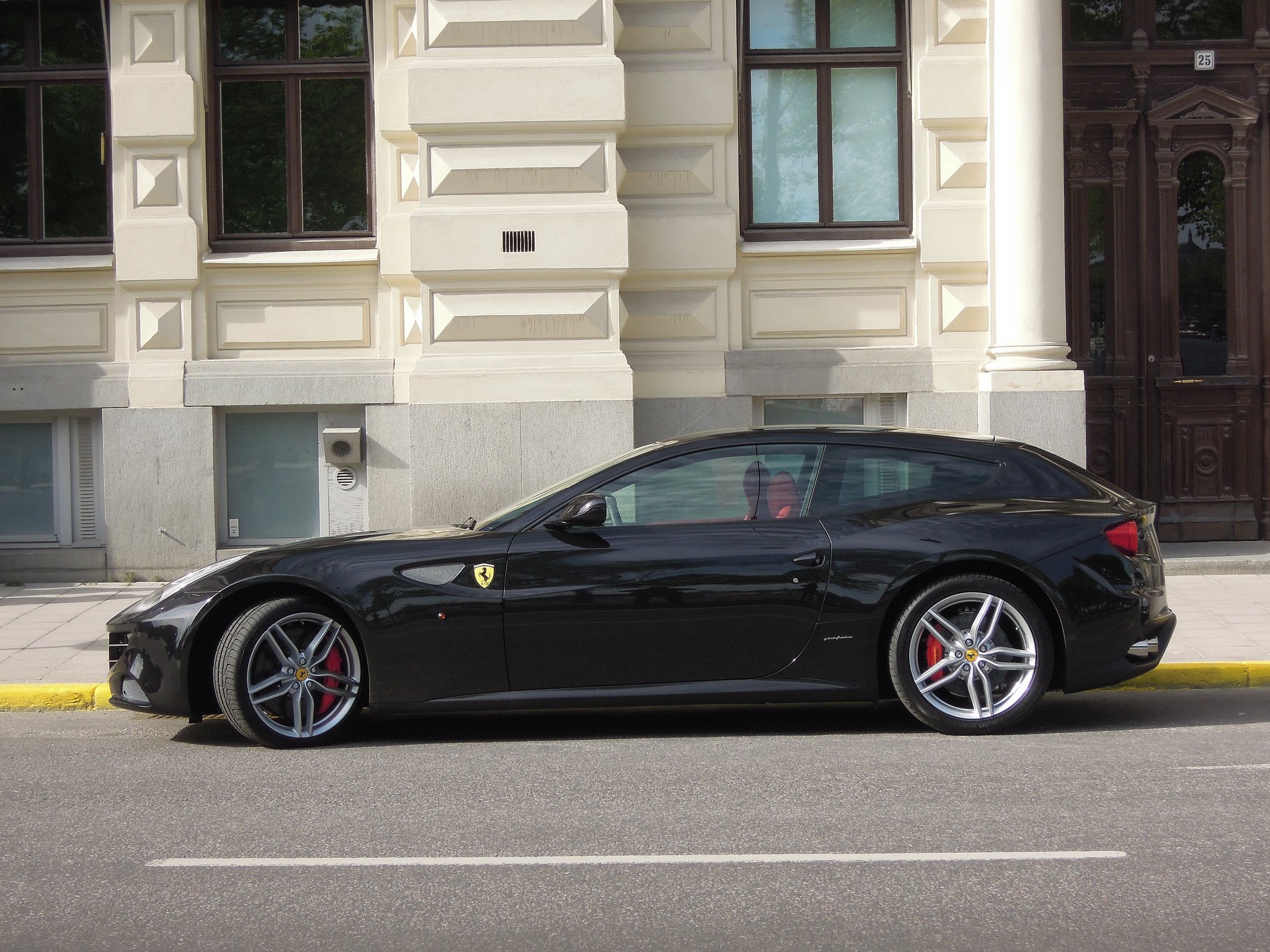 ferrari, Ferrari, Ff, Ff, 2 2, Coupe, Supercars, Cars, Italia, Noir, Black Wallpaper