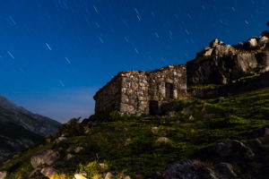 house, Stars, Night, Timelapse, Grass, Sky, Landscapes, Buildings, Ruins, Mountains