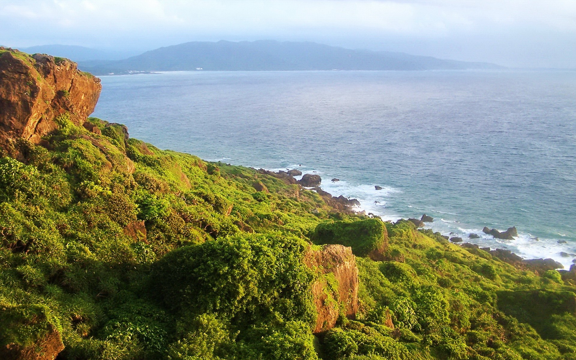 Coastal hill. Тайвань море.