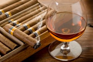 cigars, Cigarette, Tobacco, Bokeh, Smoke, Smoking, Cigar, Drink, Alcohol, Drinks, Glass