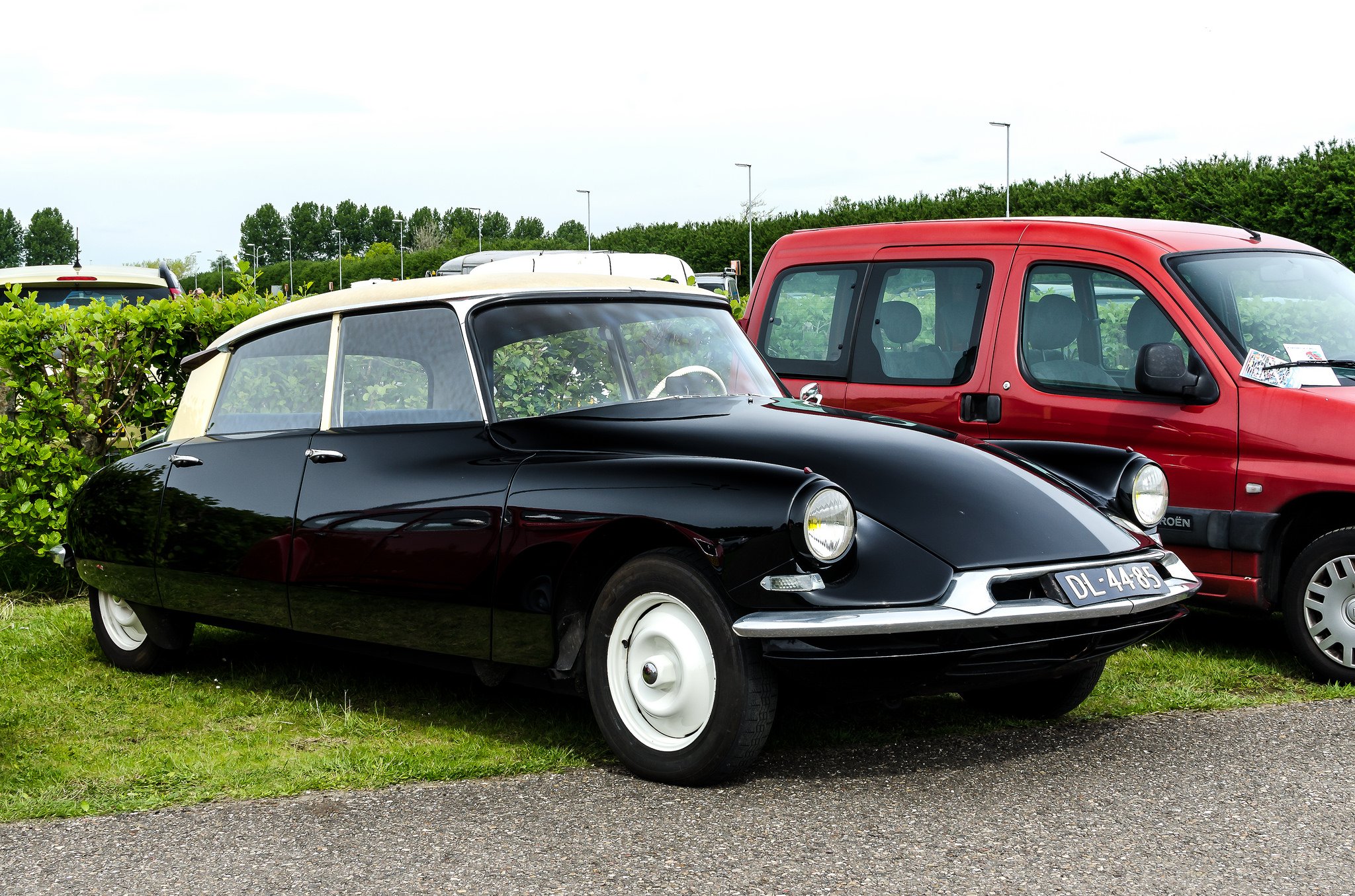 592412 Citroen Ds Classic Cars French 