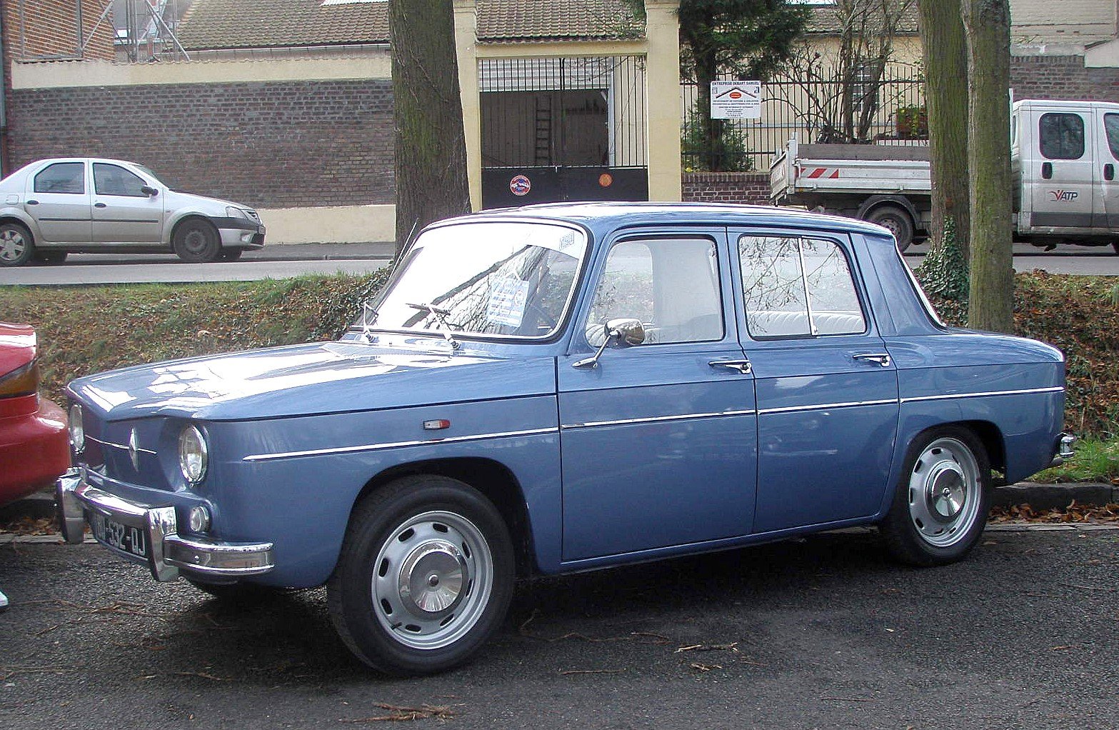 Смартфон renault 8 pro