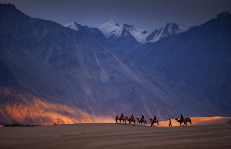 landscape, Mountains, Snow, Sunset, Night, Caravan, Nature, Desert HD Wallpaper Desktop Background
