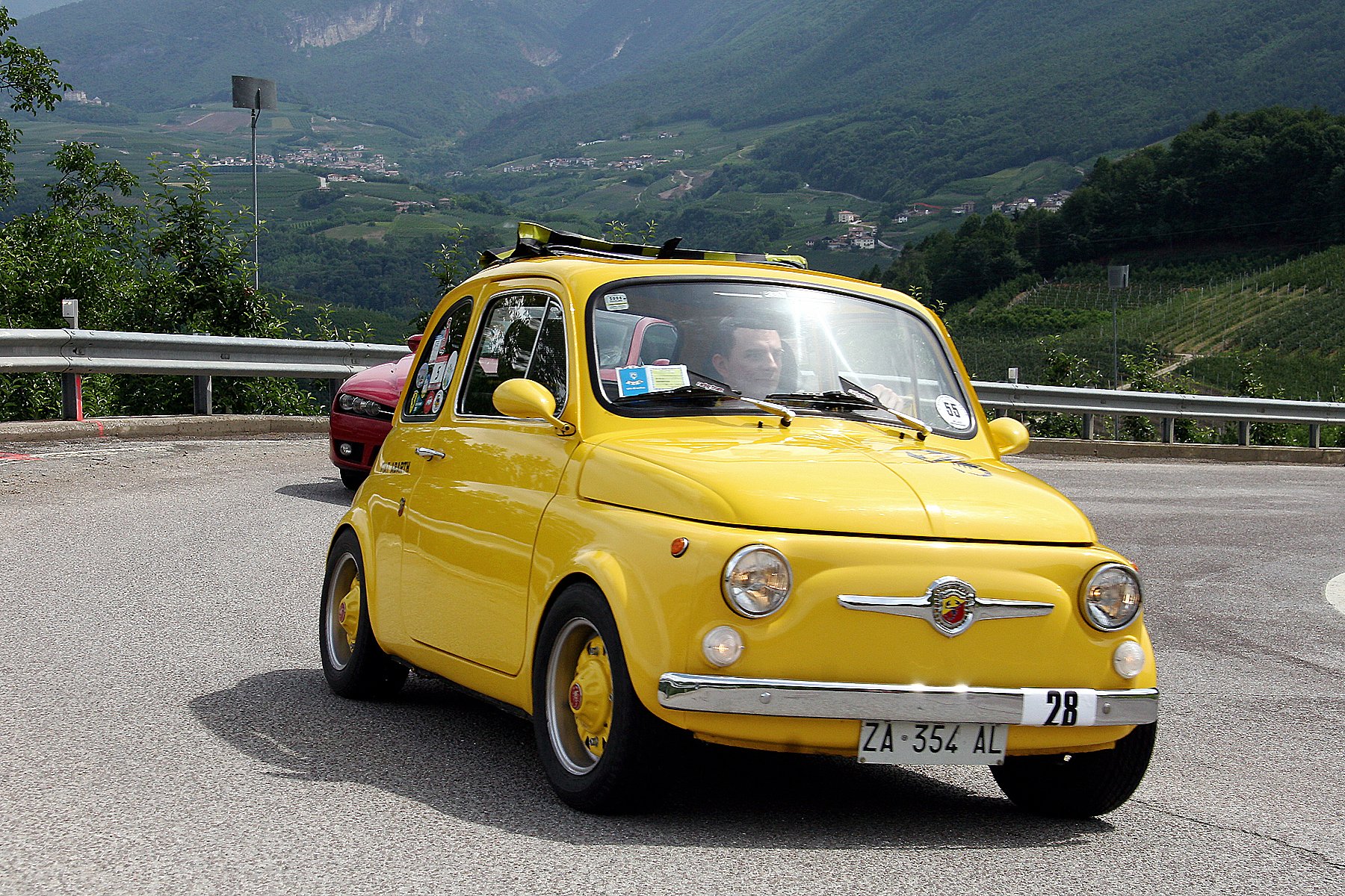 Итальянский 4 буквы. Фиат 500 Чинквеченто. Фиат 500 в Италии. Fiat 500 Classic. Fiat 500 старый.