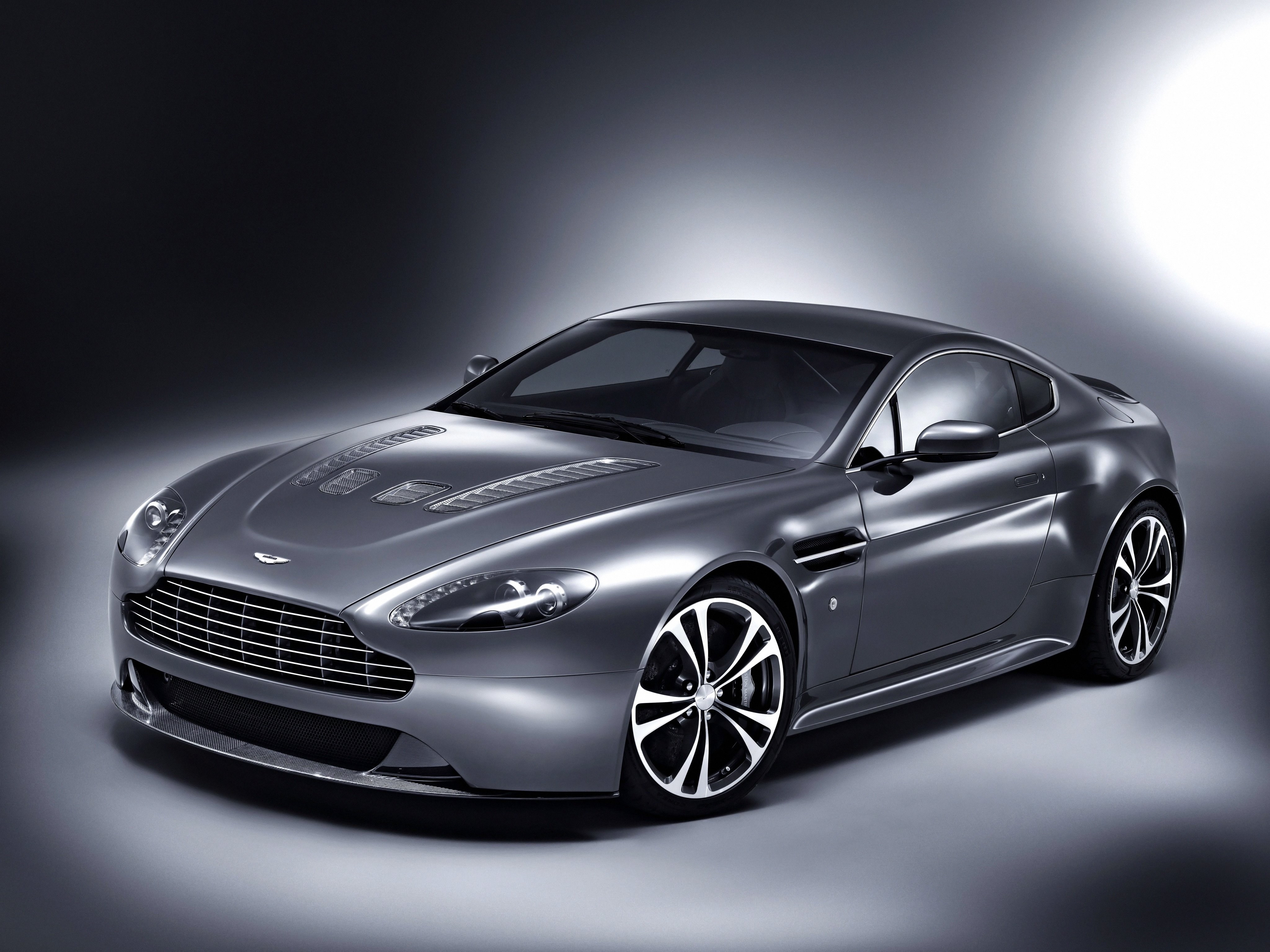2013, Aston, Martin, V12, Vantage Wallpaper
