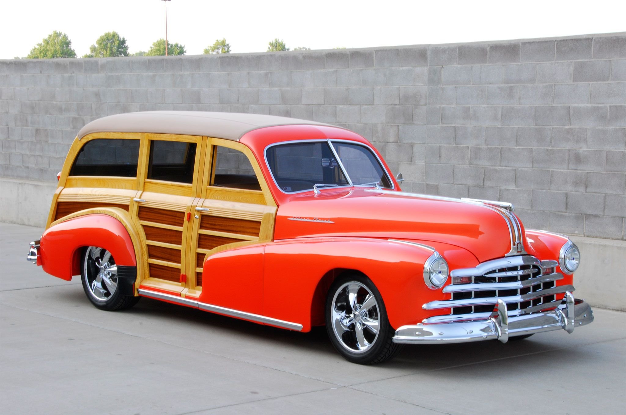 1948, Pontiac, Streamliner, Deluxe, Woodie 01 Wallpaper
