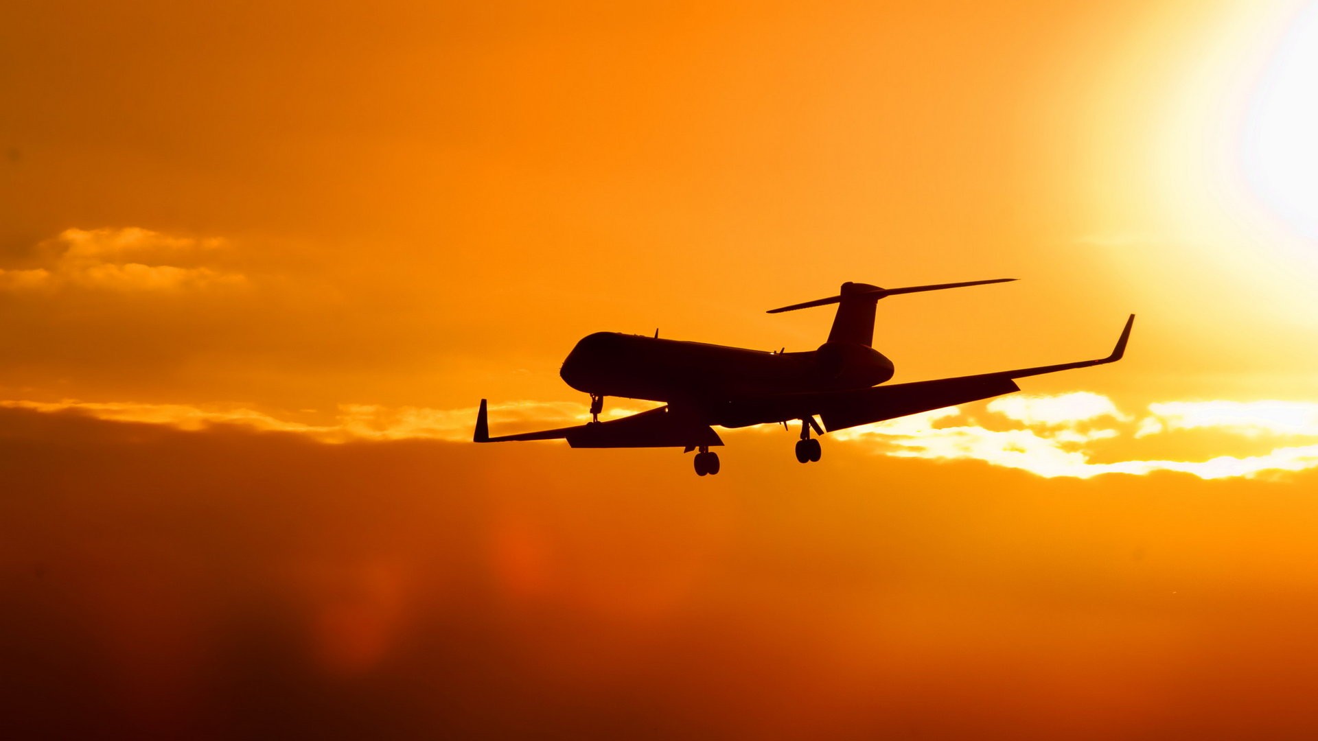 sunset, Clouds, Sun, Aircraft, Aviation, Sillhouette, Crj 700, Bombardier Wallpaper