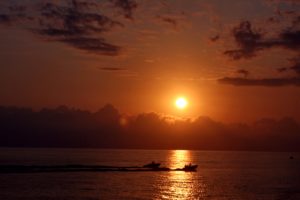 sunset, Glowing, Water, Reflection, Sun, Boats