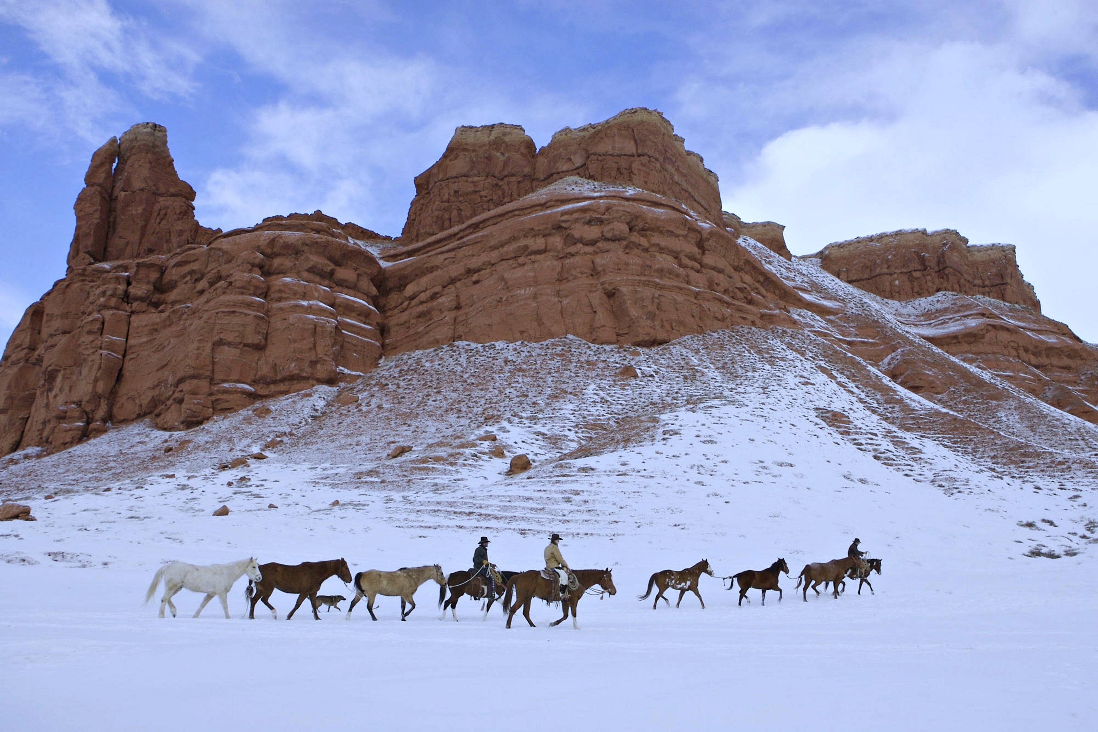 wild, Horses, Cowboys, Snow, Rocks, Mountains, Landscape, Winter, Usa Wallpaper
