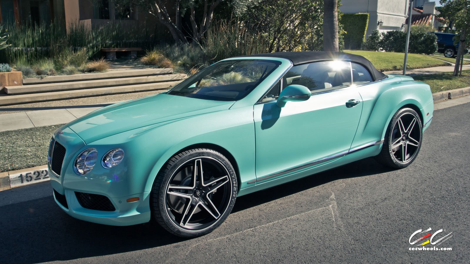 Bentley Continental бирюза