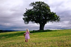 mood, Children, Tranquil, Girls, Nature, Landscapes, Trees, Hills, Sky, Clouds, Fun, Happy, Play