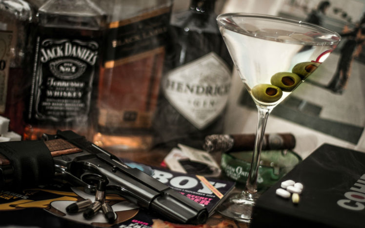 handgun, Martini, Alcohol, Jack, Danieland039s, Whiskey, Bullets, Ammunition HD Wallpaper Desktop Background