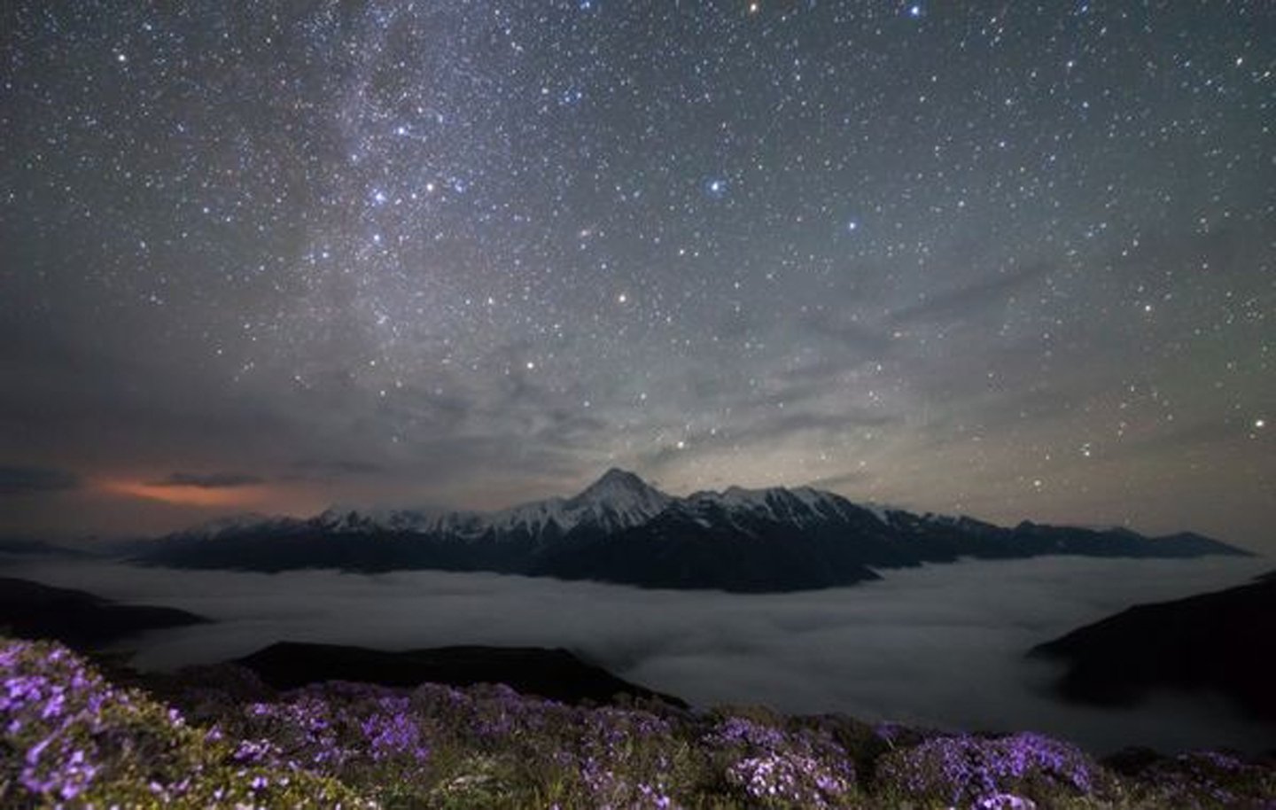 Млечный путь на небе невооруженным глазом. Галактический цветок. Amazing Sky. Stars 914.